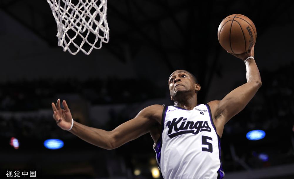 在担任巴黎 在担任巴黎