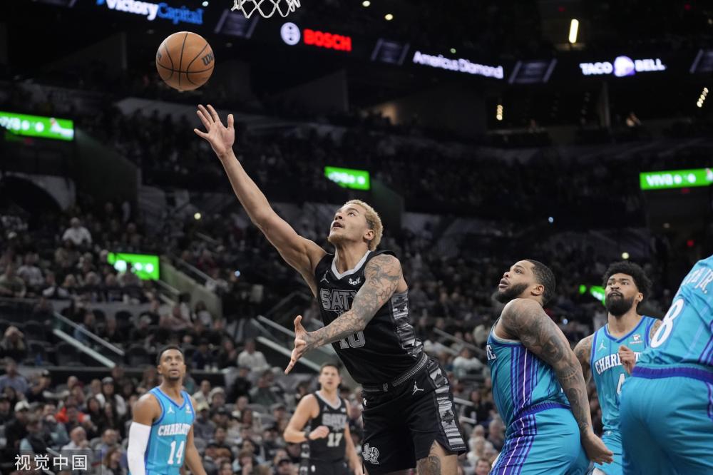 赢得首胜 赢得首胜